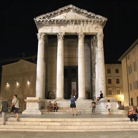 Appartement Hoehlenmensch 2 By Interhome