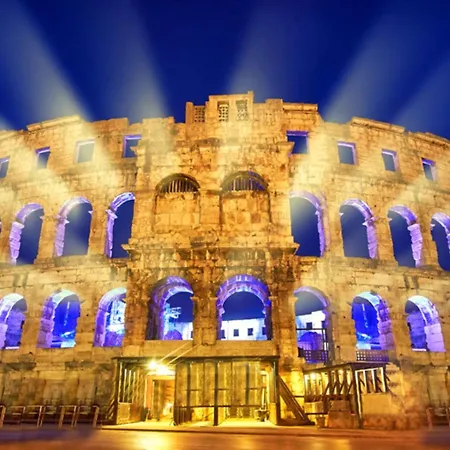 Hoehlenmensch 2 By Interhome Appartement