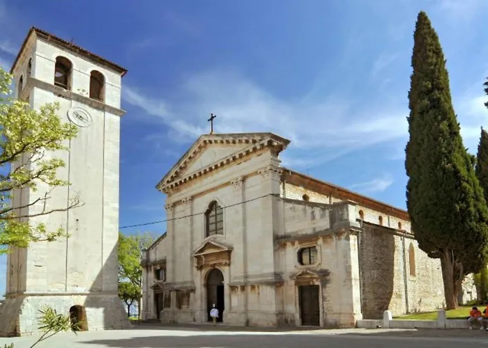 Hoehlenmensch 2 By Interhome * Pula