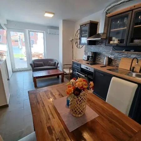 Apartment Hoehlenmensch 2 By Interhome *