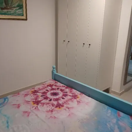 Hoehlenmensch 2 By Interhome Apartment