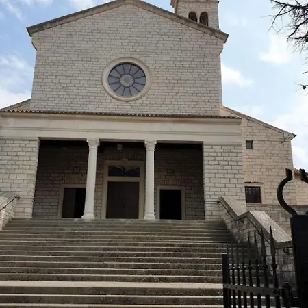 Hoehlenmensch 2 By Interhome