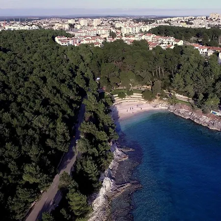 Apartment Hoehlenmensch 2 By Interhome Pula