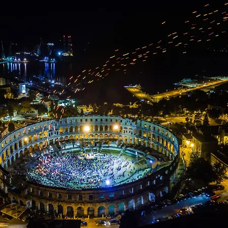 Apartment Hoehlenmensch 2 By Interhome