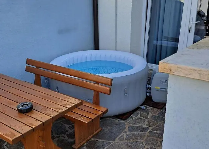 Hoehlenmensch 2 By Interhome * Póla