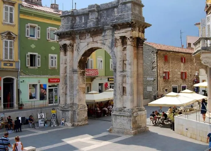 Hoehlenmensch 2 By Interhome Póla